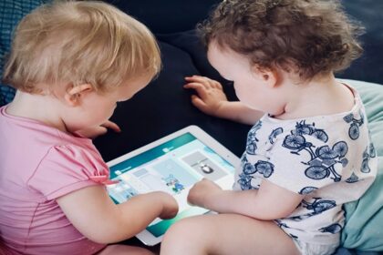 the-ultimate-guide:-10-must-have-technological-tools-for-your-child's-education